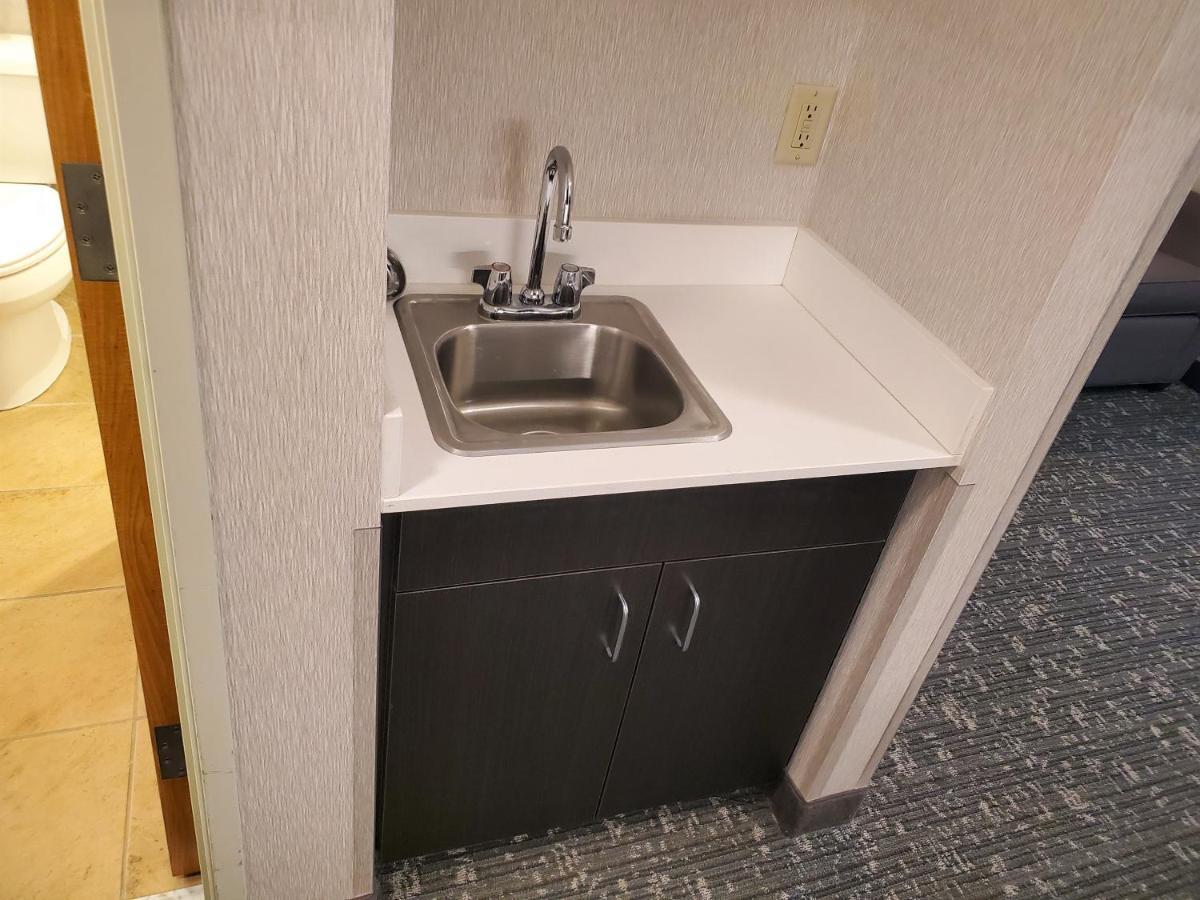Holiday Inn Express & Suites Cheney By Ihg Экстерьер фото