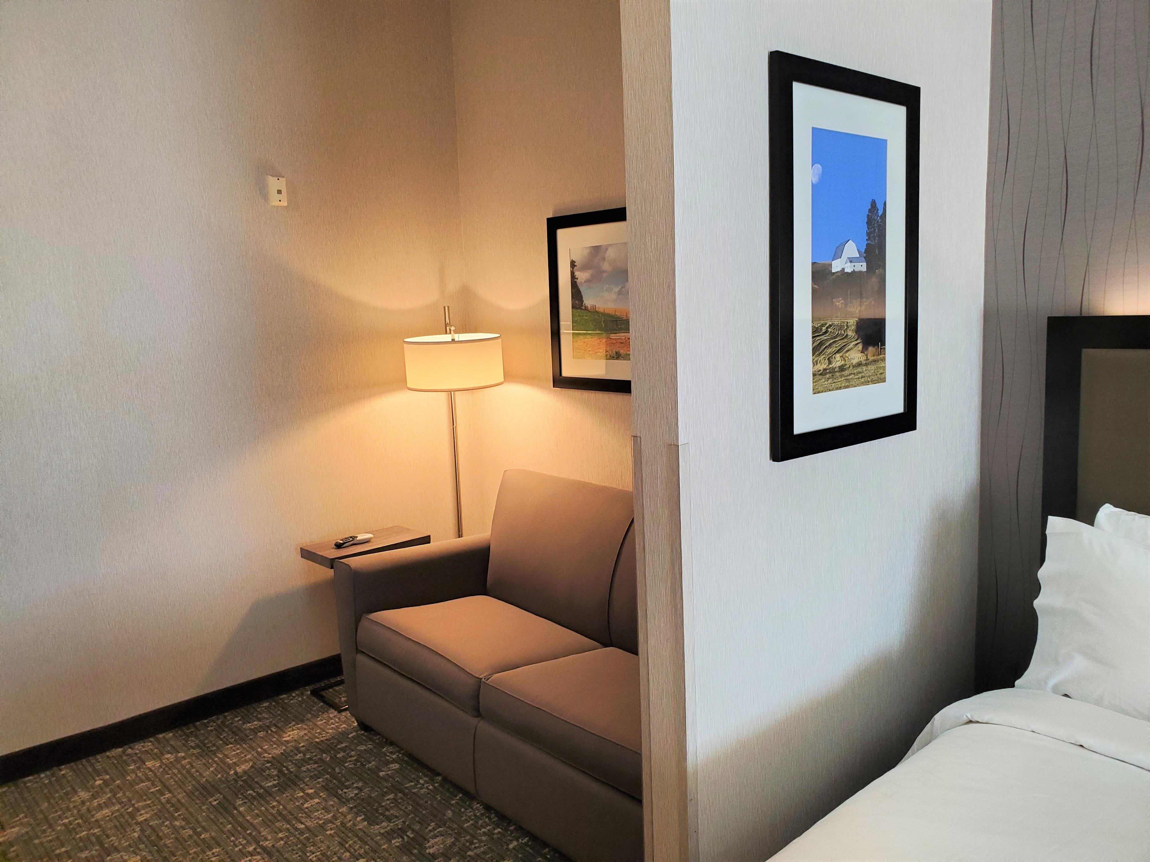 Holiday Inn Express & Suites Cheney By Ihg Экстерьер фото
