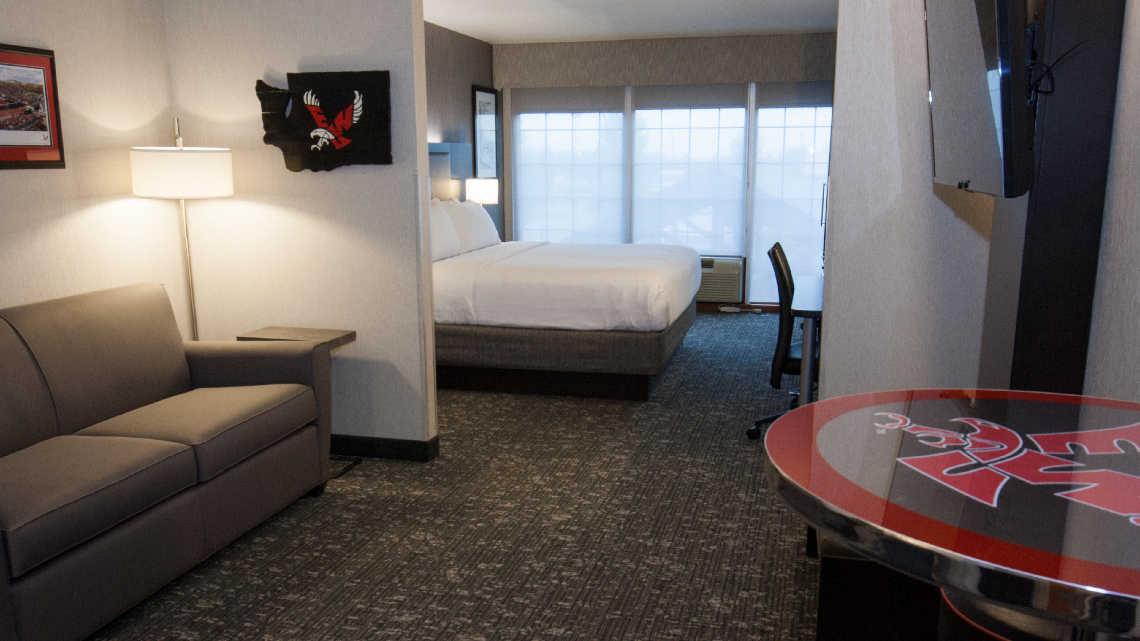 Holiday Inn Express & Suites Cheney By Ihg Экстерьер фото